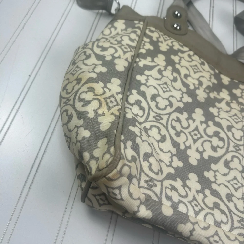 Petunia Pickle Bottom City Carryall Diaper Bag Breakfast in Berkshire MSRP $110
